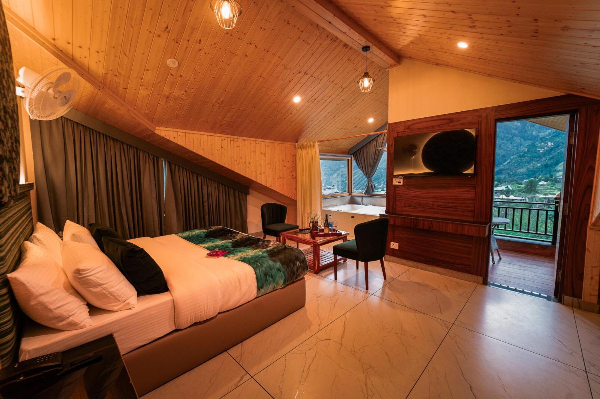 Hotel Nazaara - A Luxe Retreat à Manāli Extérieur photo