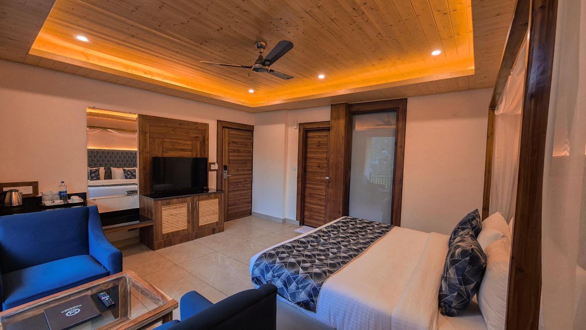 Hotel Nazaara - A Luxe Retreat à Manāli Extérieur photo